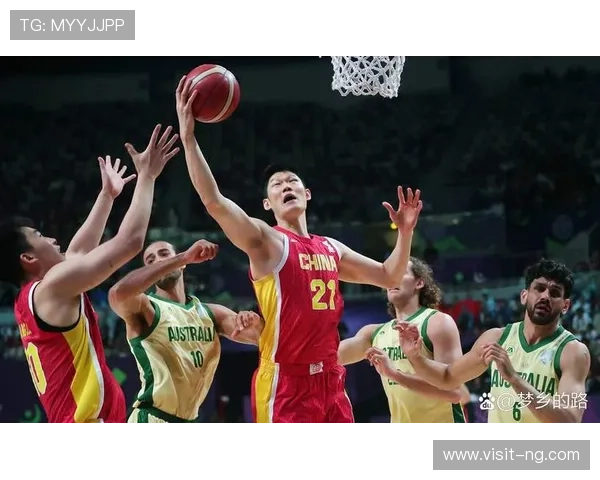 中国男篮激战亚洲杯小组赛，锋线组合表现亮眼引关注